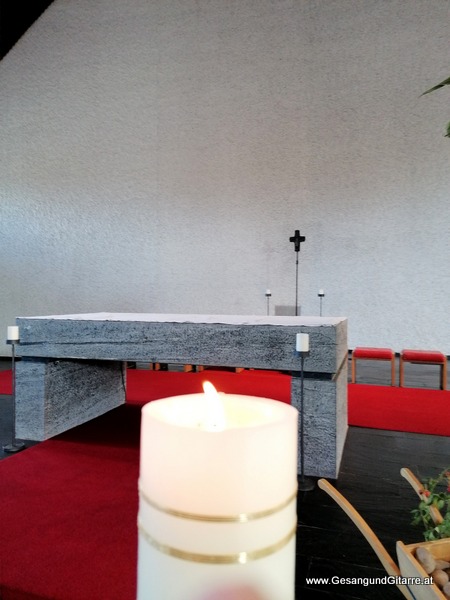 St. Josef Kirche Rankweil Trauerfeier Beerdigung Verabschiedung Vorarlberg Musik Kirche Trauersängerin Sängerin mit Gitarre www.trauer-musik.at www.gesangundgitarre.at Gesang Gitarre Yvonne Brugger Trauersängerin Kirchensängerin