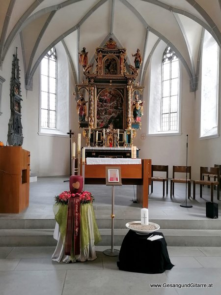 Alte Kirche Götzis Trauerfeier Beerdigung Verabschiedung Vorarlberg Musik Kirche Trauersängerin Sängerin mit Gitarre www.trauer-musik.at www.gesangundgitarre.at Gesang Gitarre Yvonne Brugger Trauersängerin KirchensängerinKirche Feldkirch Gisingen Trauerfeier Beerdigung Verabschiedung Vorarlberg Musik Kirche Trauersängerin Sängerin mit Gitarre www.trauer-musik.at www.gesangundgitarre.at Gesang Gitarre Yvonne Brugger Trauersängerin Kirchensängerin