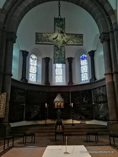 Trauung Hochzeit Kirche Singen Baden Württemberg Bodensee Musik Solomusikerin Sängerin Hochzeitssängerin Hochzeit Trauung Vorarlberg Kirche www.gesangundgitarre.at Gesang Gitarre Yvonne Brugger