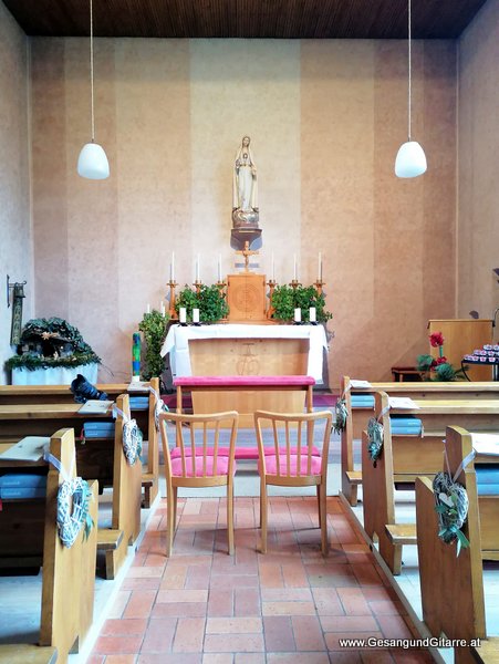 Kirchliche Trauung Ittensberg Egg Bregenzerwald Musik Solomusikerin Sängerin Hochzeitssängerin Hochzeit Trauung Vorarlberg Kirche www.gesangundgitarre.at Gesang Gitarre Yvonne Brugger