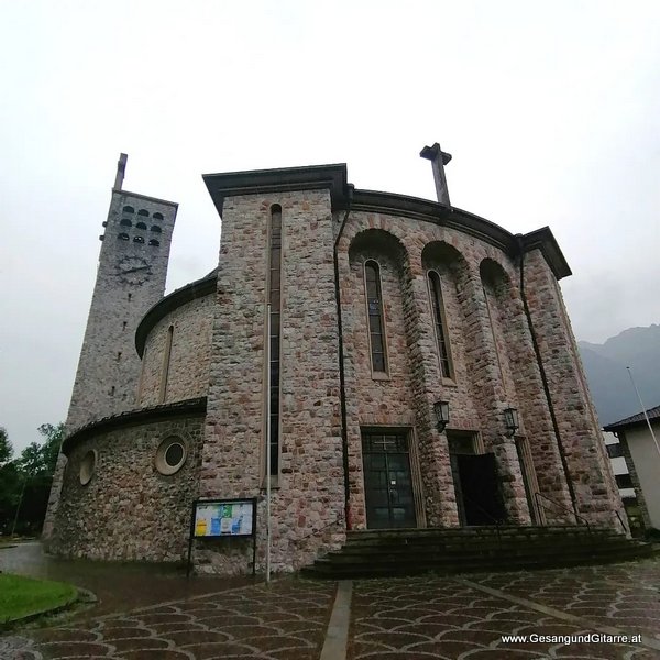 Kirche Bludenz Begräbnis Verabschiedung Trauerfeier Beerdigung Verabschiedung Totenwache Musik Kirche Solomusikerin Sängerin mit Gitarre www.trauer-musik.at www.gesangundgitarre.at Gesang Gitarre Yvonne Brugger Trauersängerin Kirchensängerin Kirche Trauerfeier Beerdigung Verabschiedung Vorarlberg Musik Kirche Sängerin mit Gitarre www.trauer-musik.at www.gesangundgitarre.at Gesang Gitarre Yvonne Brugger Trauersängerin Kirchensängerin