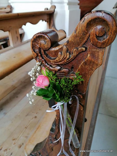Sängerin Hochzeitssängerin Gitarre Trauung Kirche Trauungsmusik Hochzeitsmusik Isny Allgäu Ravensburg Baden-Württemberg Bayern Bodensee Bodenseeregion