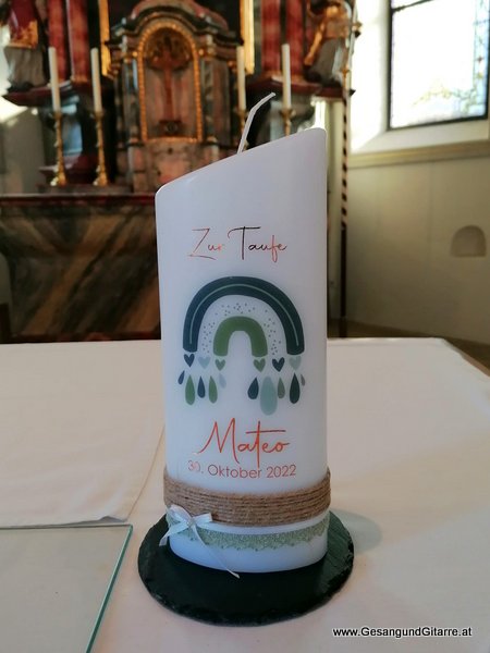Taufe Meiningen Kapelle Kirche Taufsängerin Sängerin mit Gitarre Taufe Musik Taufmusik Bodensee Musikerin Gitarre Gesang Kirche Taufsängerin Vorarlberg www.gesangundgitarre.at Gesang Gitarre Yvonne Brugger