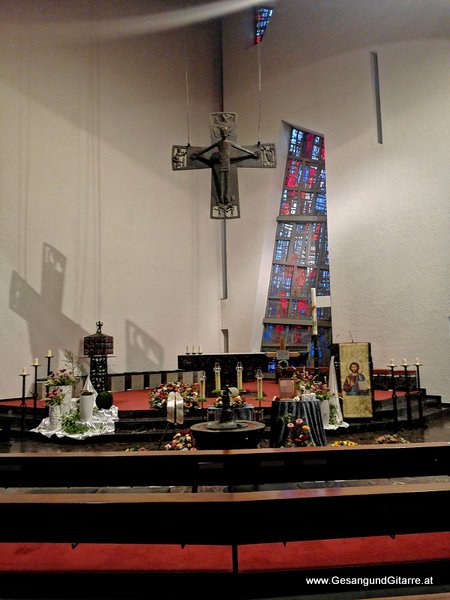 Kirche Bregenz Kolumban Vorarlberg Trauerfeier Beerdigung Verabschiedung Musik Kirche Solomusikerin Sängerin mit Gitarre www.trauer-musik.at www.gesangundgitarre.at Gesang Gitarre Yvonne Brugger Trauersängerin Kirchensängerin Kirche Trauerfeier Beerdigung Verabschiedung Vorarlberg Musik Kirche Trauersängerin Sängerin mit Gitarre www.trauer-musik.at www.gesangundgitarre.at Gesang Gitarre Yvonne Brugger Trauersängerin Kirchensängerin