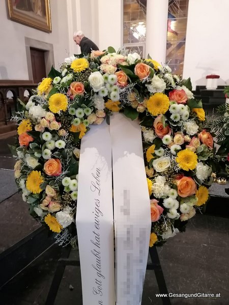 Wolfurt Kirche Vorarlberg Verabschiedung Trauerfeier Beerdigung Verabschiedung Totenwache Musik Kirche Solomusikerin Sängerin mit Gitarre www.trauer-musik.at www.gesangundgitarre.at Gesang Gitarre Yvonne Brugger Trauersängerin Kirchensängerin Kirche Trauerfeier Beerdigung Verabschiedung Vorarlberg Musik Kirche Sängerin mit Gitarre www.trauer-musik.at www.gesangundgitarre.at Gesang Gitarre Yvonne Brugger Trauersängerin Kirchensängerin