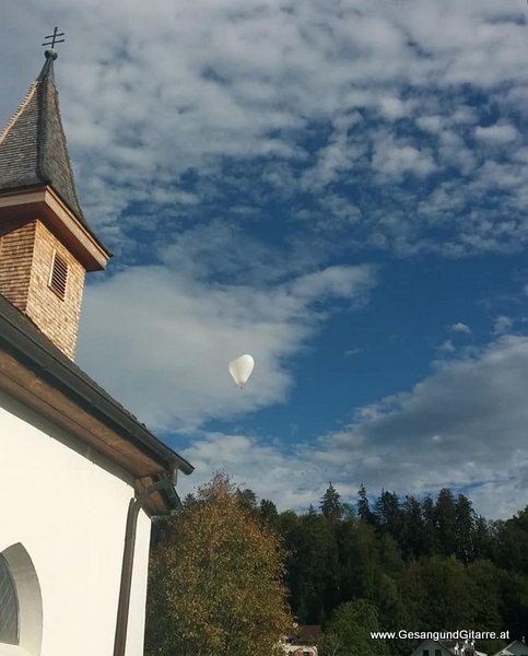 Sängerin Yvonne Brugger Taufe Kirche Musik Vorarlberg Liechtenstein