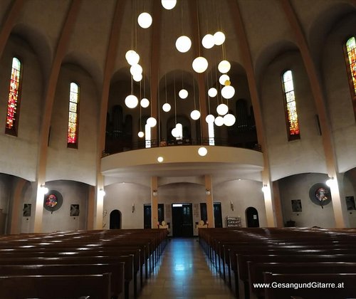 Sängerin Musik Trauerfeier Bludenz Trauersängerin Kirche Beerdigung Begräbnis