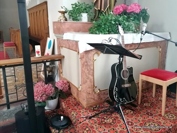 Freie Verabschiedung Langen bei Bregenz Abschied in Würde Musik Trauerfeier Kirche Trauersängerin Sängerin mit Gitarre Vorarlberg Beerdigung Begräbnis Trauerfeier Verabschiedung Bregenz Vorarlberg www.gesangundgitarre.at yvonne brugger