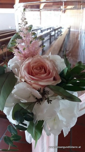 Sängerin Hochzeitssängerin Yvonne Brugger Musik Vorarlberg Kirche Fussach