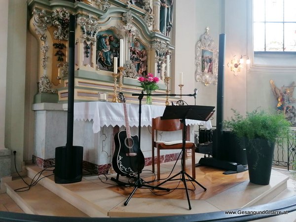 Hochzeitssängerin Höchst Musik Sängerin Hochzeitssängerin Hochzeit Trauung Vorarlberg Kirche www.gesangundgitarre.at Gesang Gitarre Yvonne Brugger